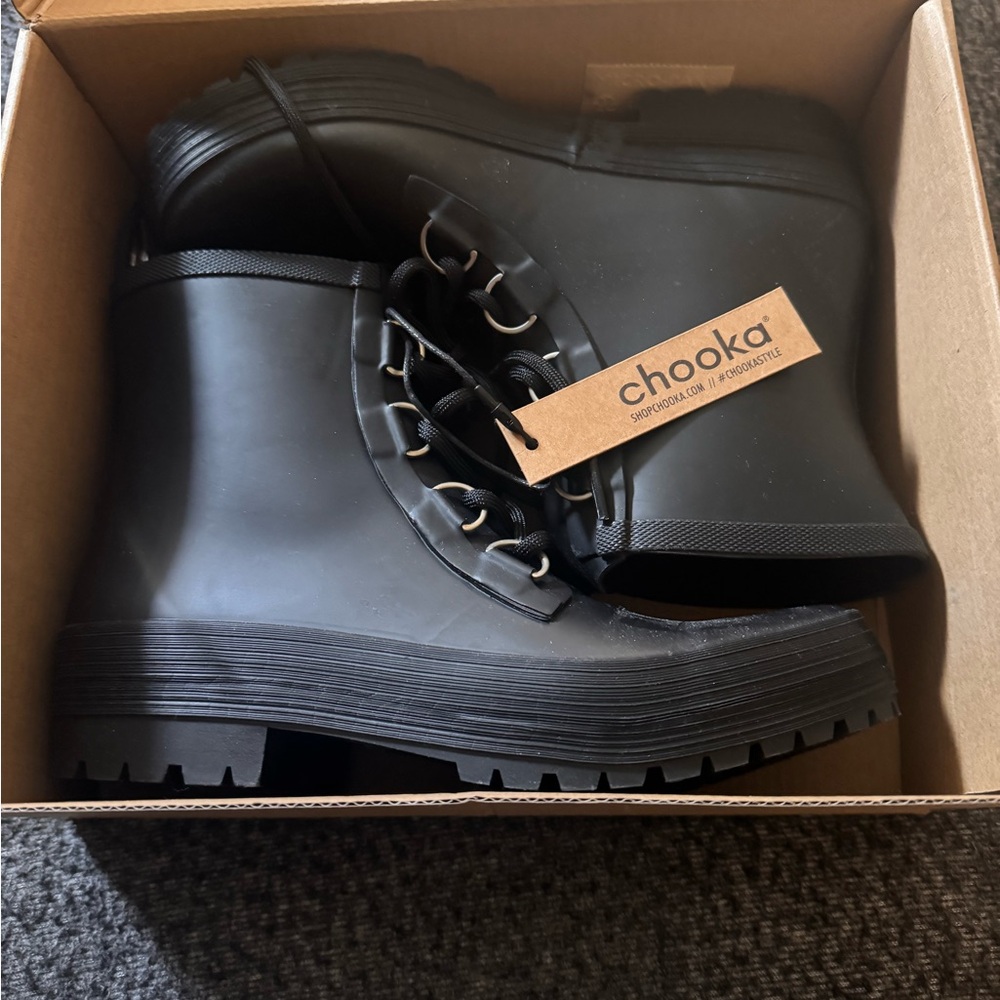 Chooka Black Lace-Up Ankle Boots brand new size 8 waterproof rain boots